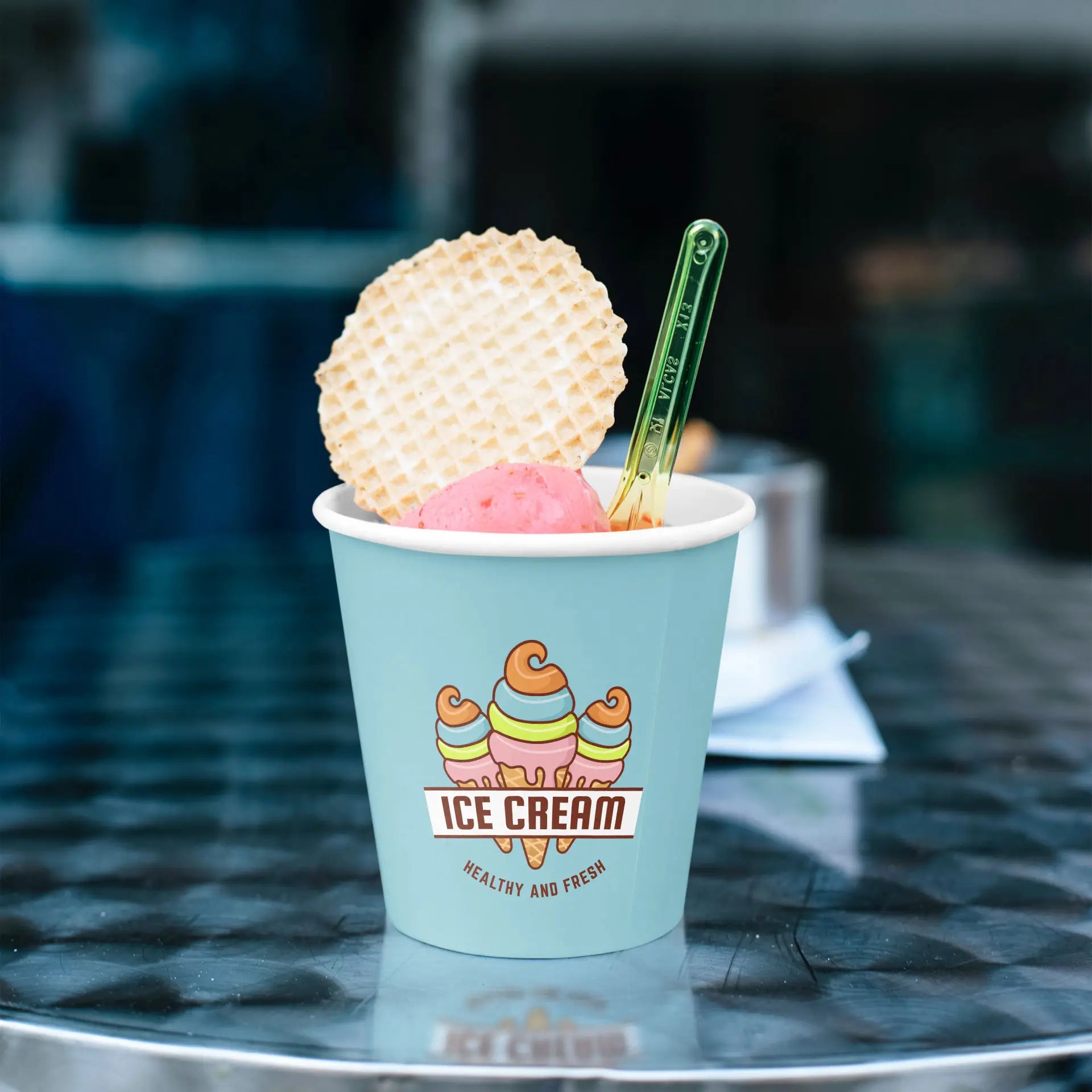 Eisbecher individuell bedruckt - optional mit festsitzendem Deckel